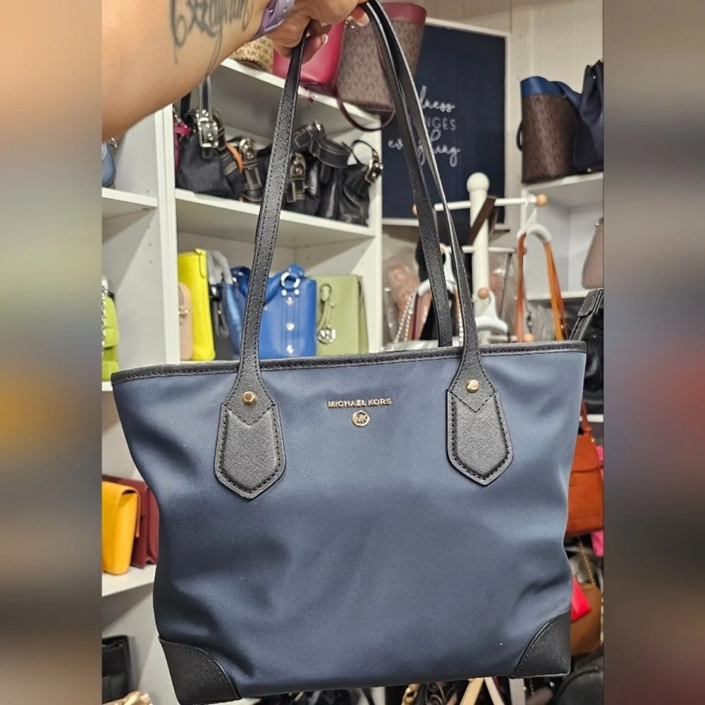 MICHAEL KORS Eva Top Zip Tote Nylon Bag Navy Gold Hardware AUTHENTIC